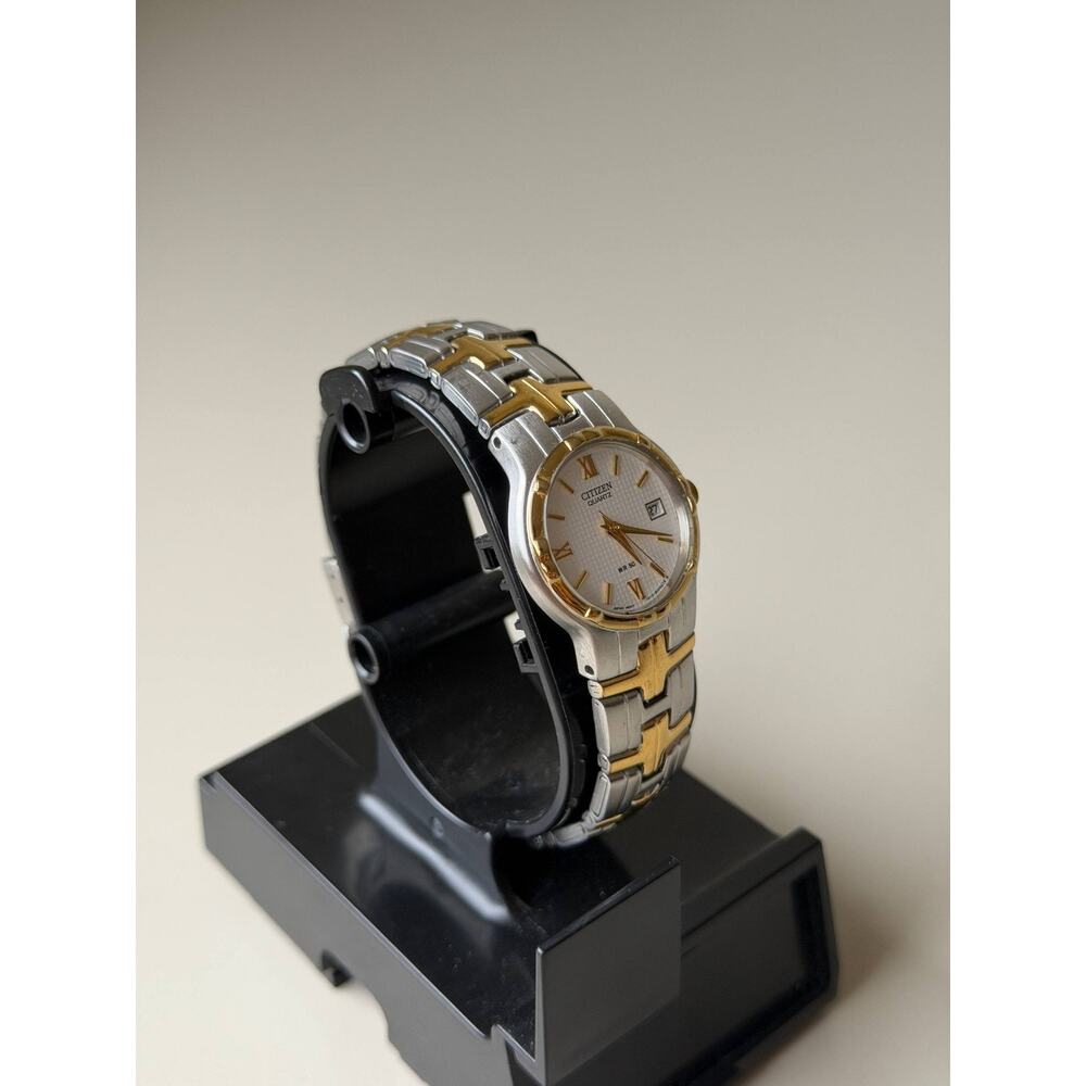 Citizen Women’s Y2K Quartz Watch White Dial Date Two Tone Gold Silver Retro 8" - Picture 4 of 15